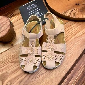 Brand new pale pink sandals EU 37